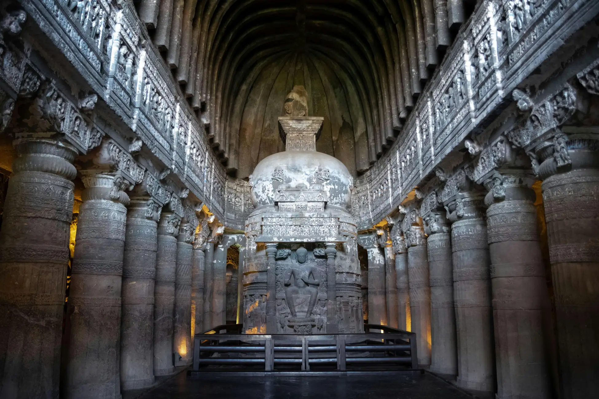 From Aurangabad: Ajanta and Ellora Caves Private 2-Day Tour