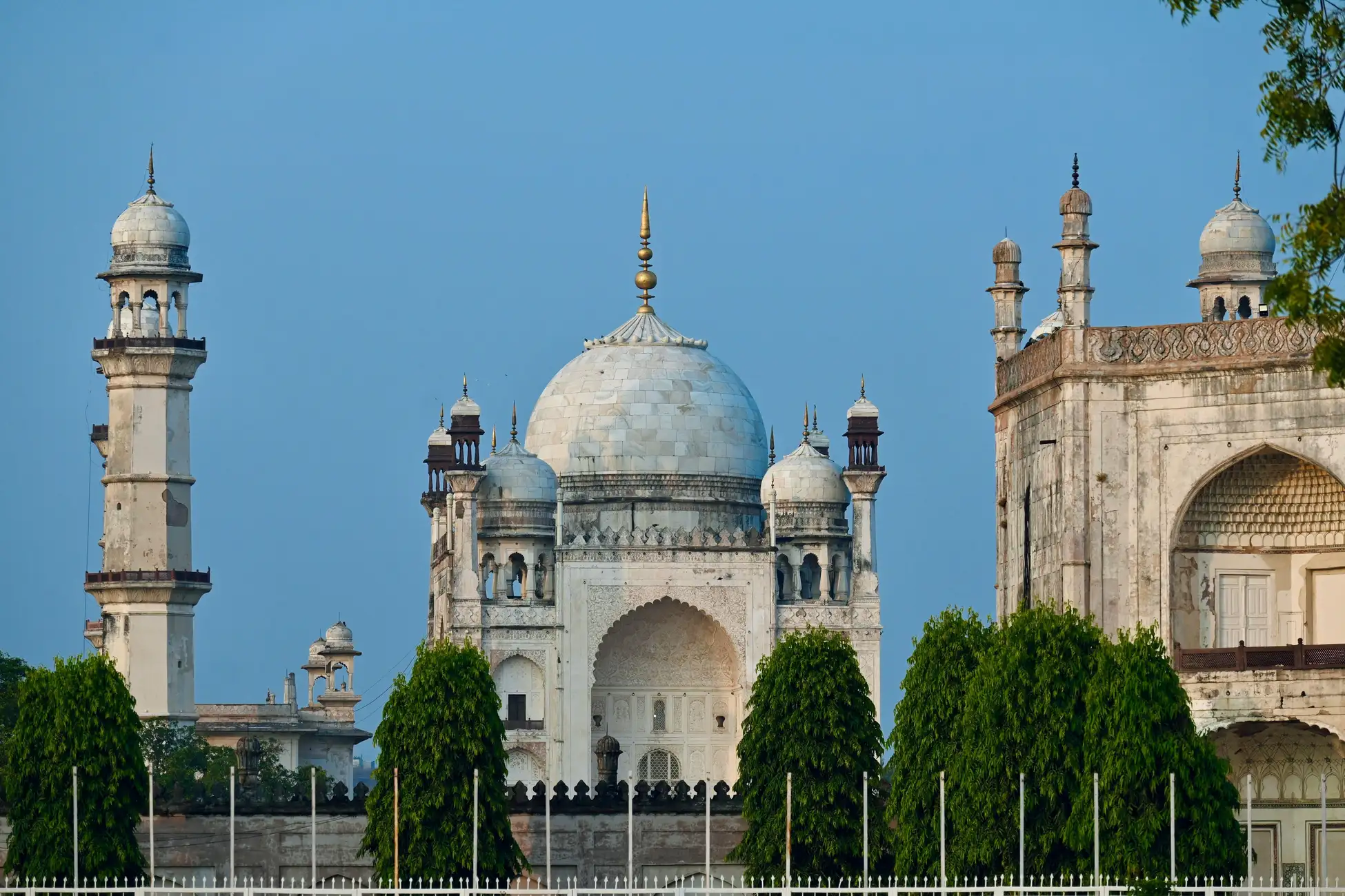 Aurangabad: 3-day Lonar Crater, Ajanta, & Ellora Caves Tour
